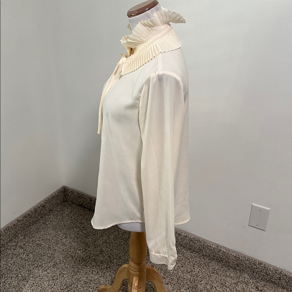 💕 Leith Blouse - Picture 2 of 5
